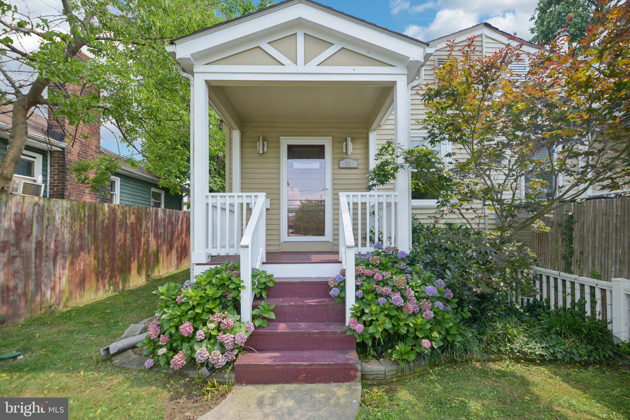 Alexandria, VA 22305,39 E REED AVE