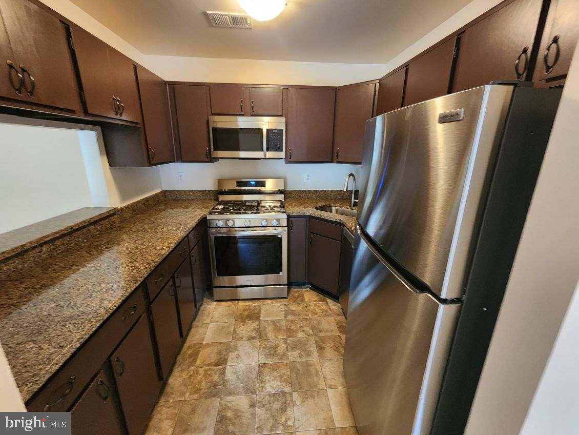 Lawrenceville, NJ 08648,14 CORAL TREE CT