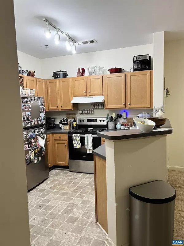 Charlottesville, VA 22911,280 RIVERBEND DR #4A