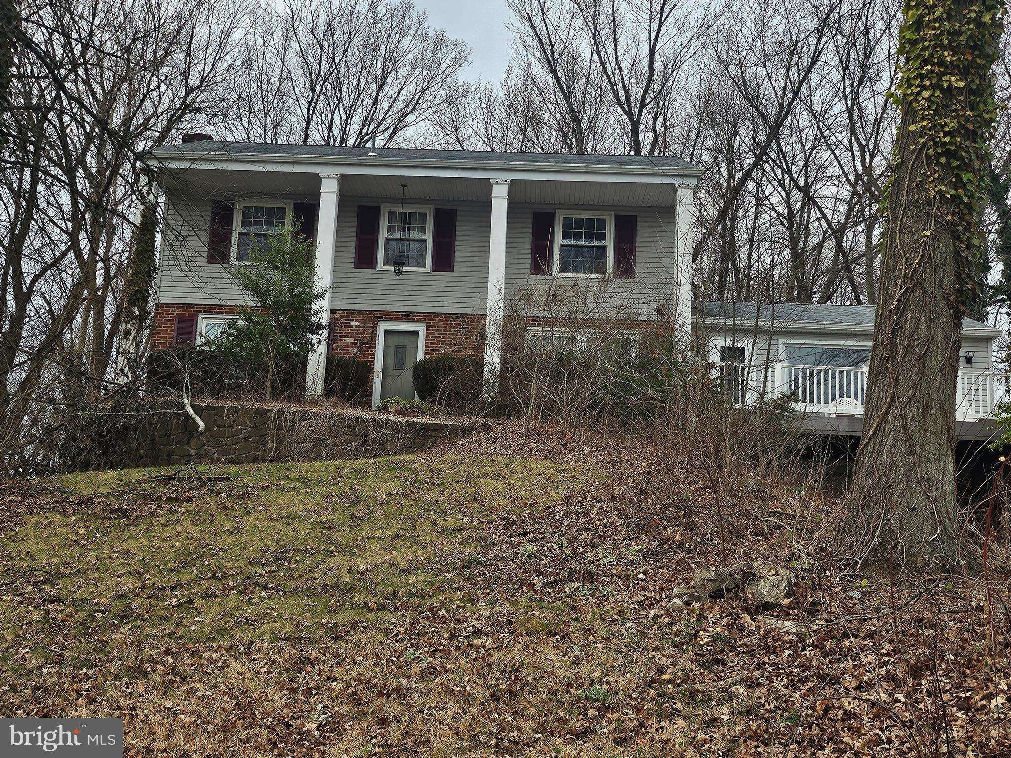 128 FORGE HILL LN, Phoenixville, PA 19460