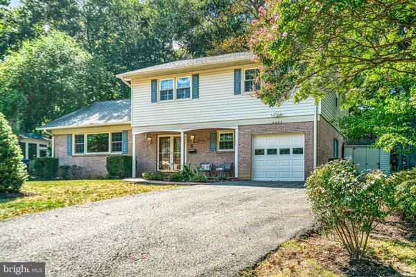 Alexandria, VA 22308,8402 CAMDEN ST