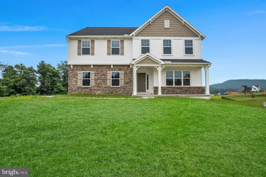 111 LIGHTFOOT LN, Dillsburg, PA 17019