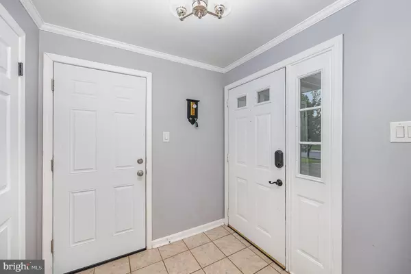 Enola, PA 17025,1016 TEAKWOOD LN