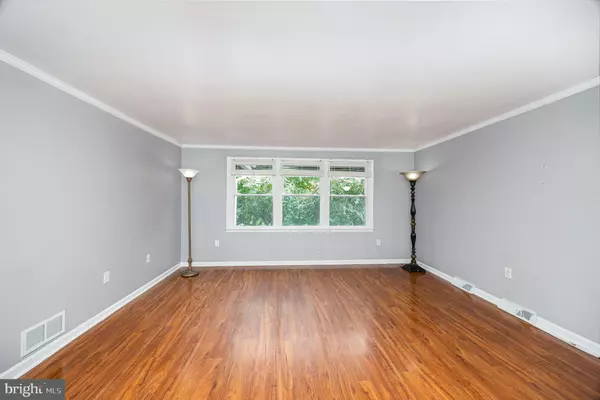 Enola, PA 17025,1016 TEAKWOOD LN