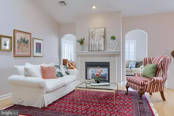 Lancaster, PA 17601,11 DEER FORD DR