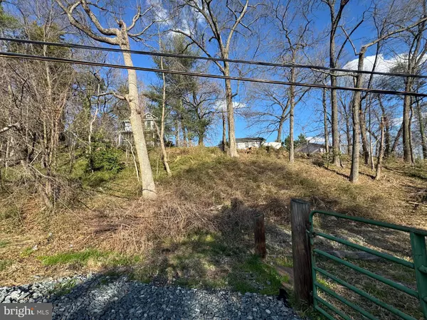 Landover, MD 20785,2203 PARKWAY