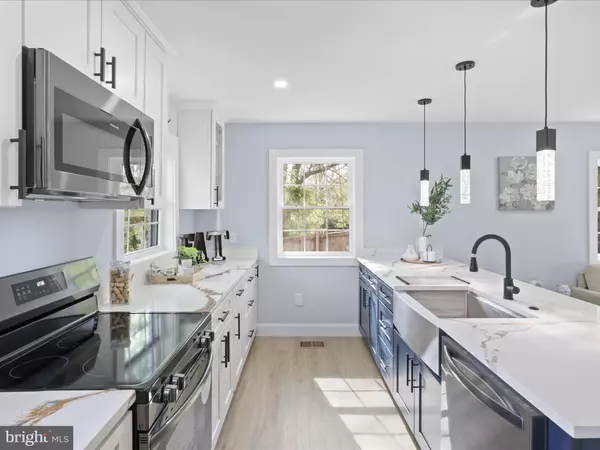 Alexandria, VA 22303,2126 HUNTINGTON AVE