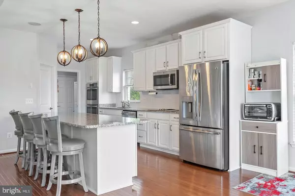 Charles Town, WV 25414,18 COURIER DR