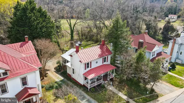 Orange, VA 22960,216 W MAIN ST