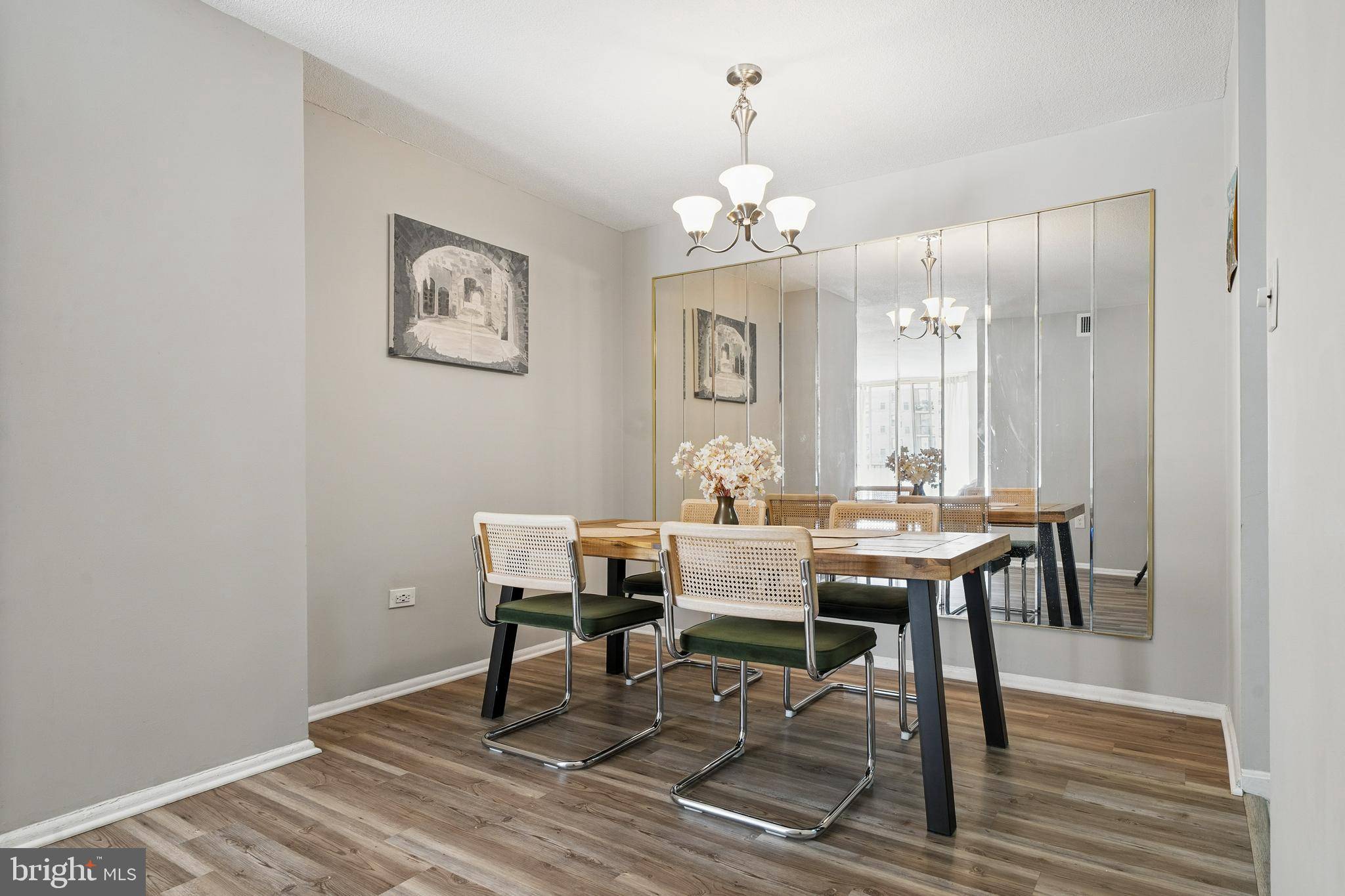 Arlington, VA 22204,4600 S FOUR MILE RUN DR #530