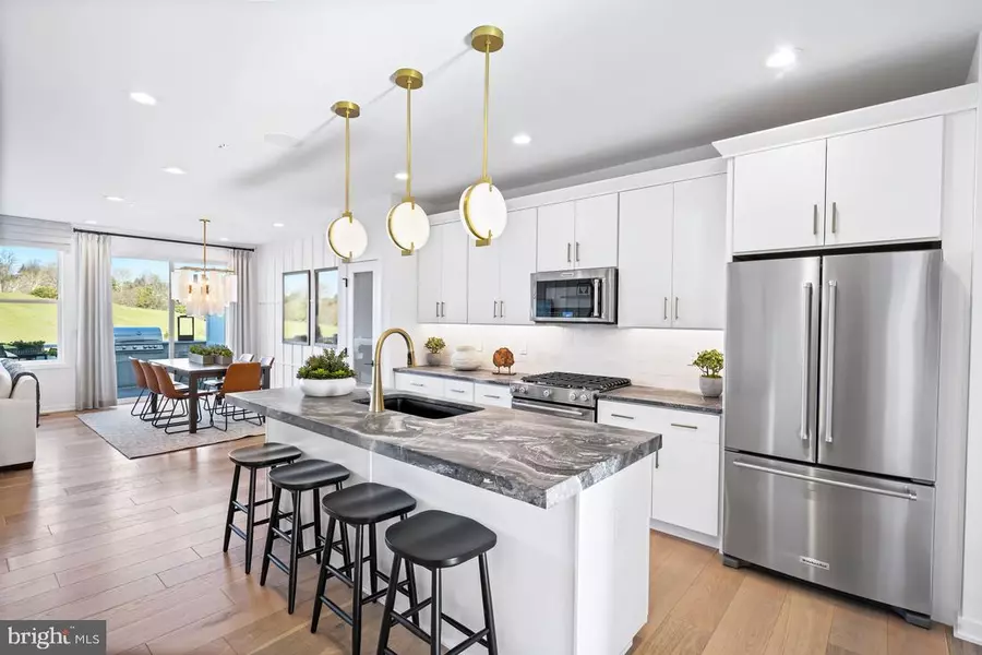 42 GRAYSON LN, Downingtown, PA 19335