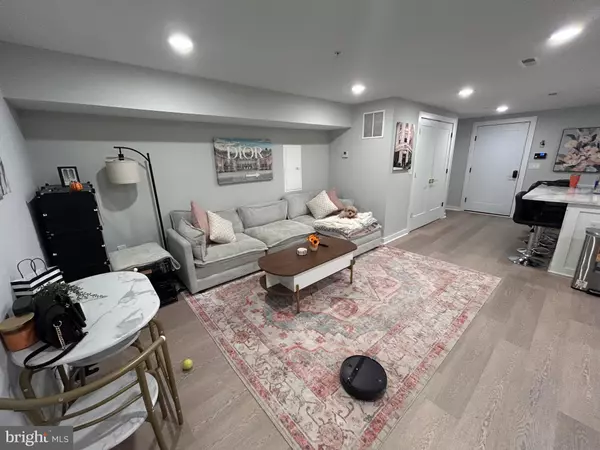 Philadelphia, PA 19128,581 JAMESTOWN