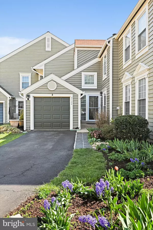 21174 WILDFLOWER SQ, Ashburn, VA 20147