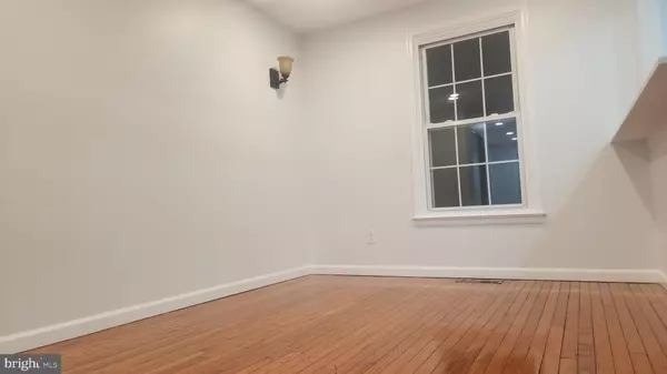 Philadelphia, PA 19153,7611 RAVEN PL