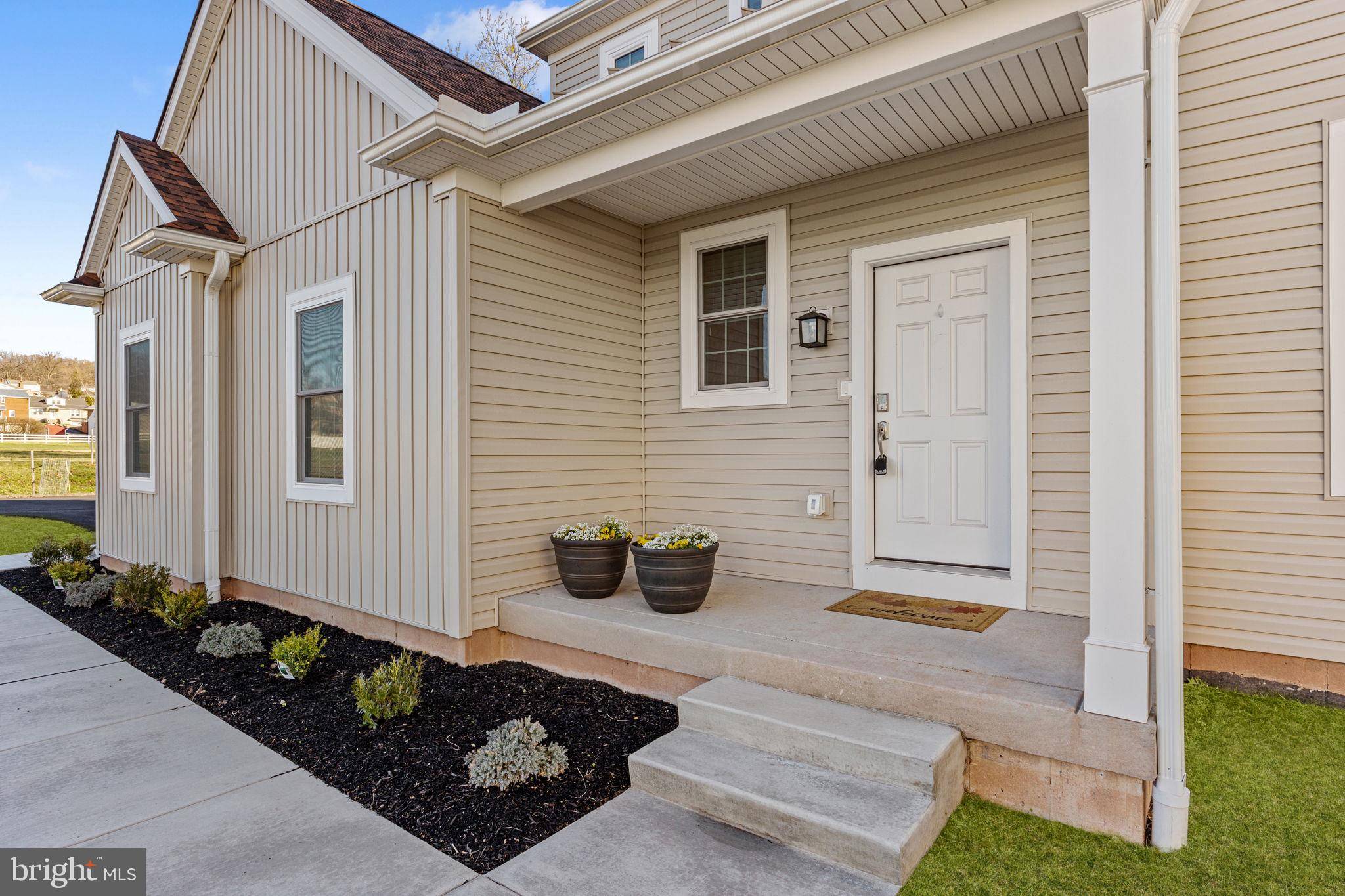 Plymouth Meeting, PA 19462,5 BLACKHORSE WOODS LN
