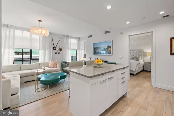 45 SUTTON SQ SW #1110, Washington, DC 20024