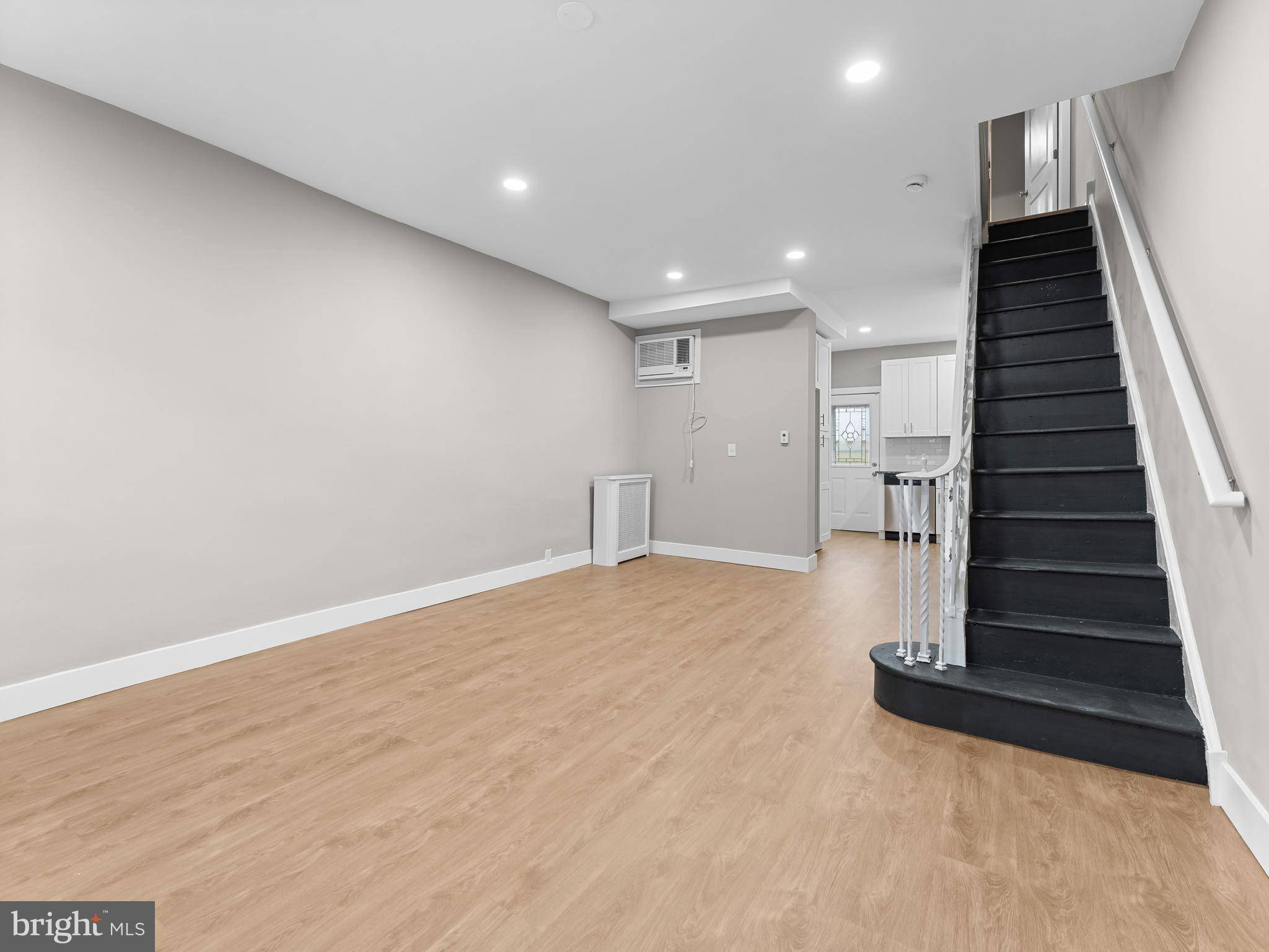 Philadelphia, PA 19148,143 DURFOR ST