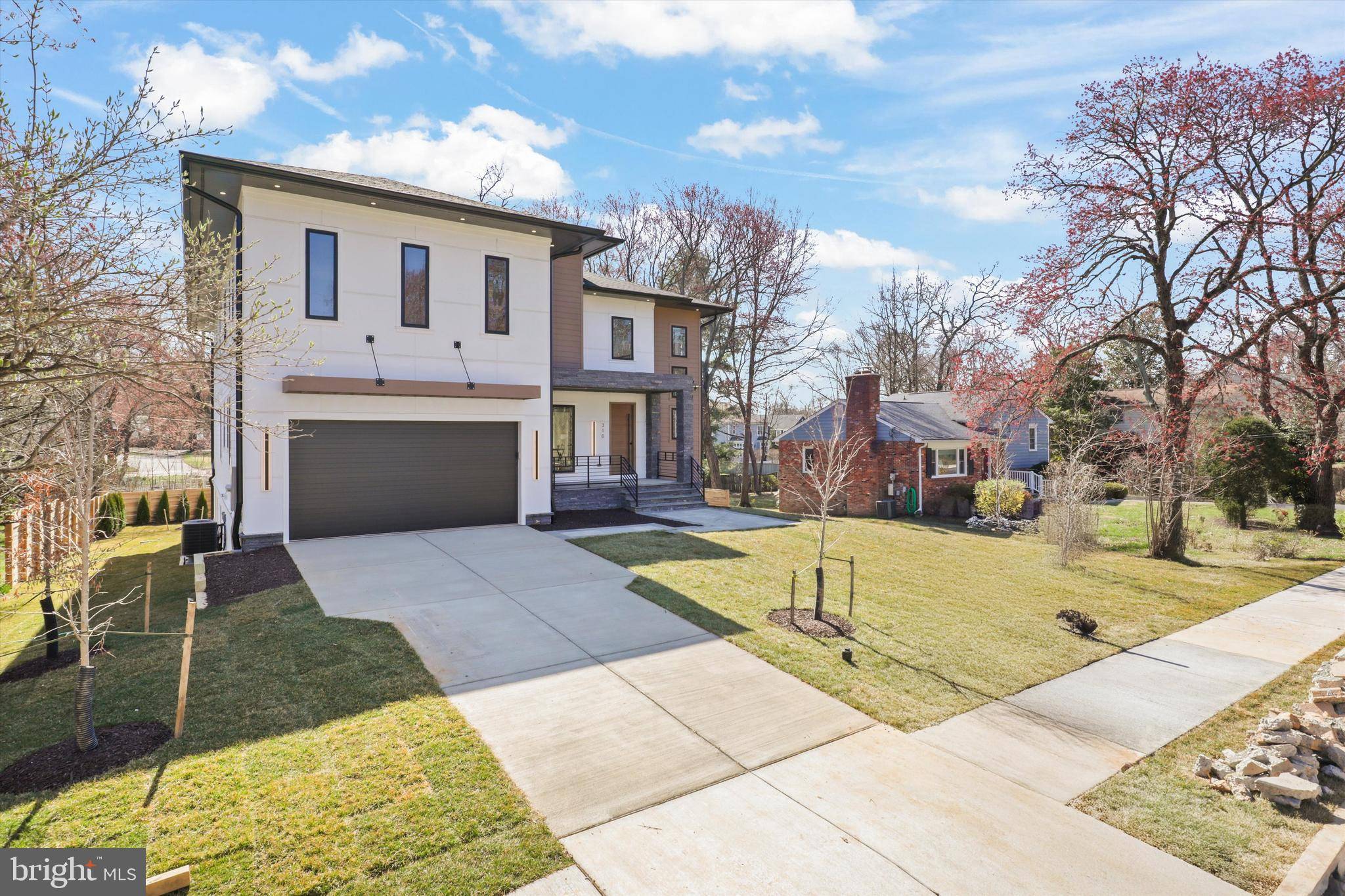 Vienna, VA 22180,310 JOHNSON ST SW