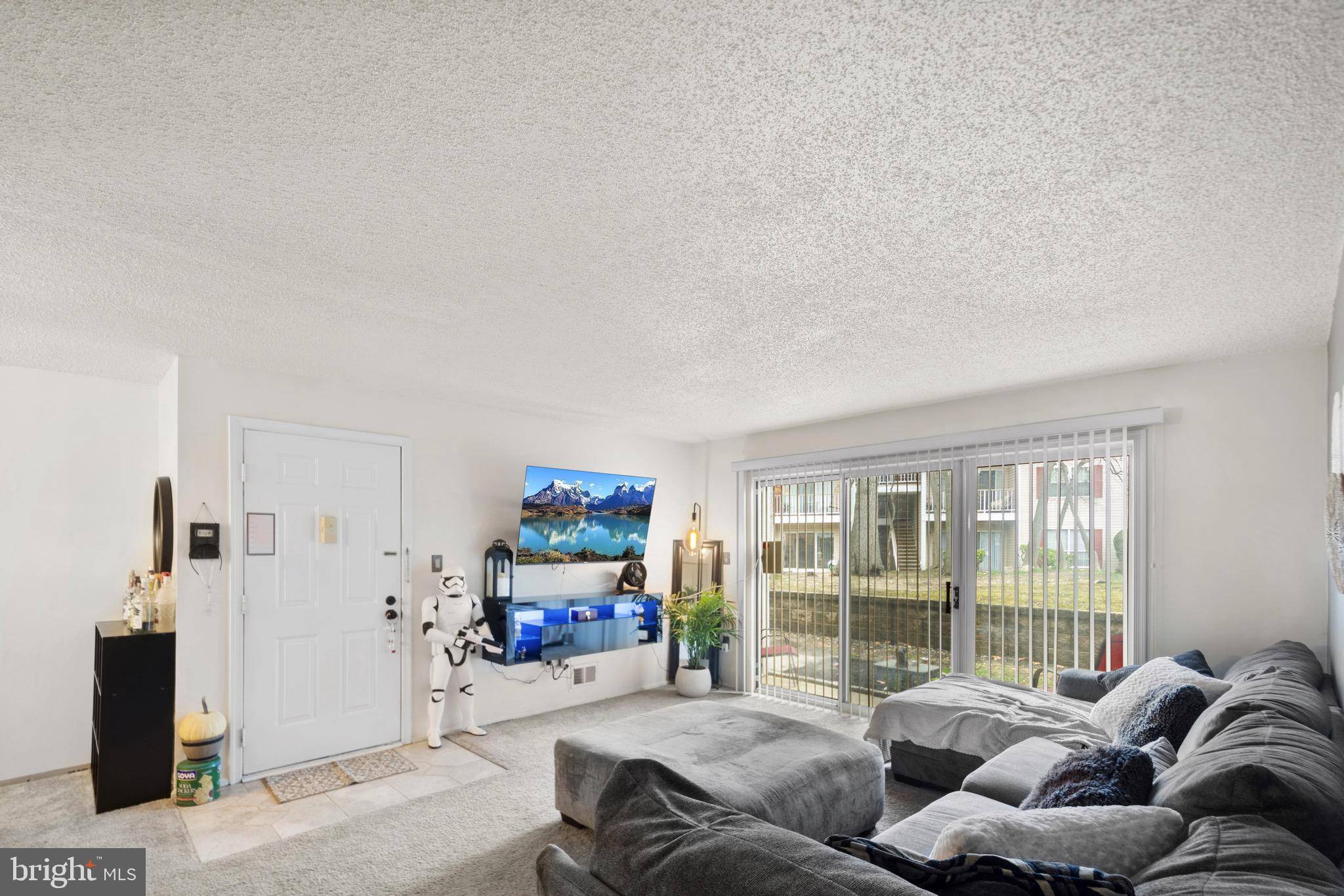 Hamilton, NJ 08619,65 MULBERRY CT