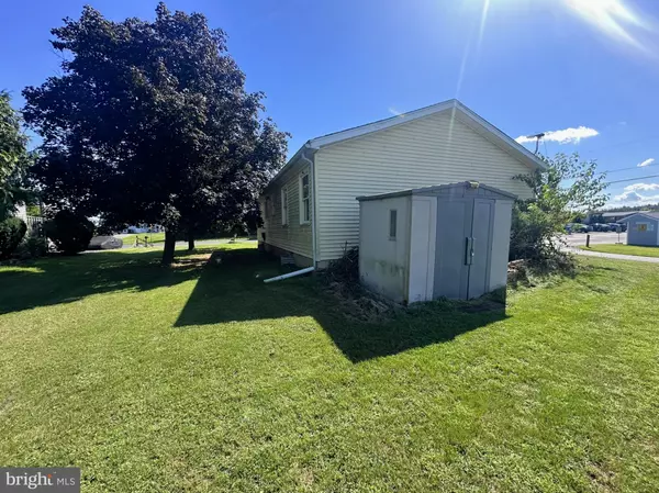 New Oxford, PA 17350,75 FAWN AVE