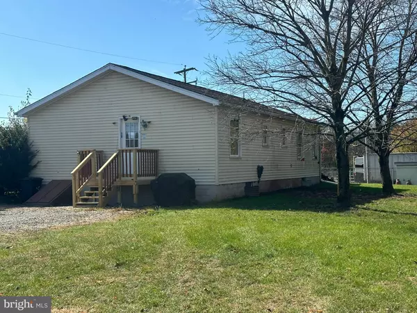 New Oxford, PA 17350,75 FAWN AVE