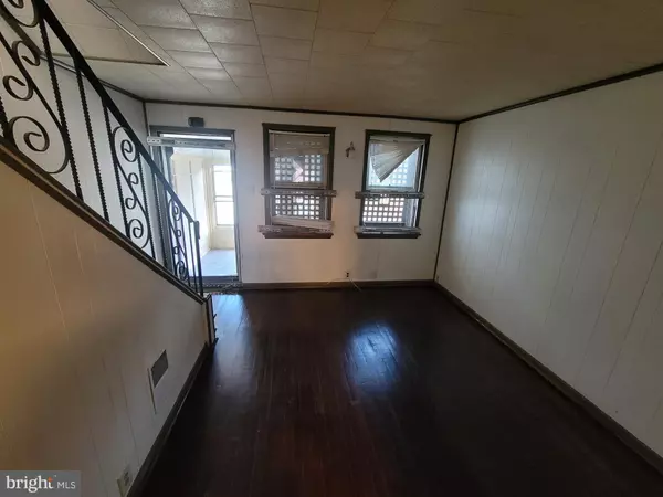 Chester, PA 19013,1150 PINE LN