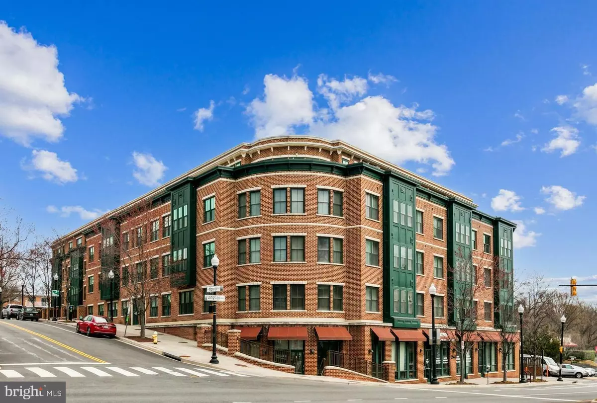 Arlington, VA 22207,2101 N MONROE ST #401