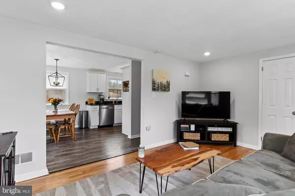 Lewisberry, PA 17339,874 KING ST