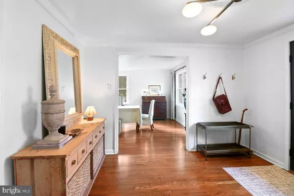 Moorestown, NJ 08057,703 MAPLE CT