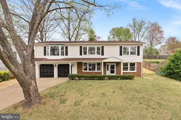 19005 RED OAK LN,  Triangle,  VA 22172