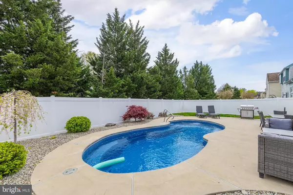 Mount Laurel, NJ 08054,4 HARTZEL CT