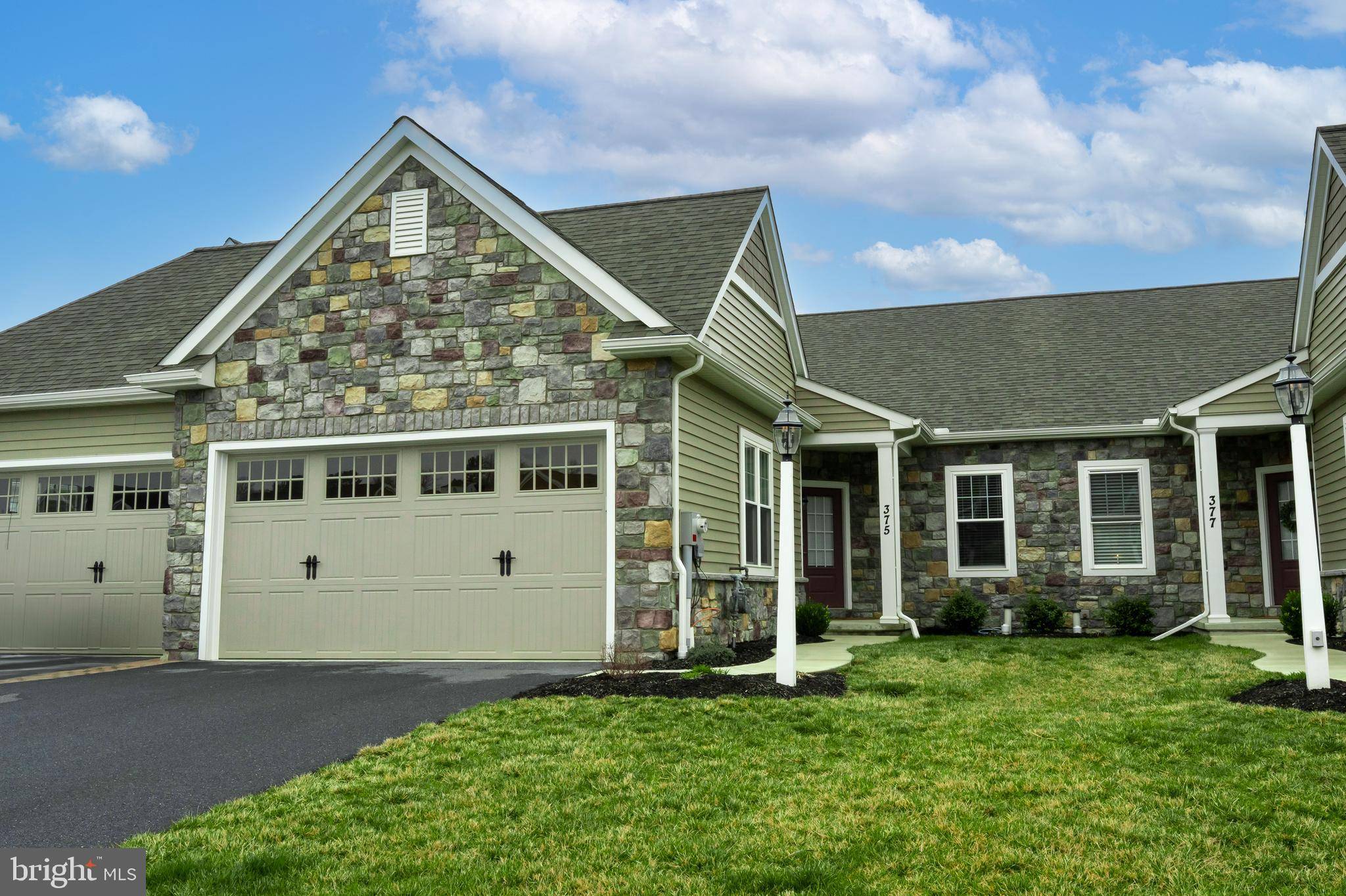 375 MEADOW ROSE DR, Lititz, PA 17543