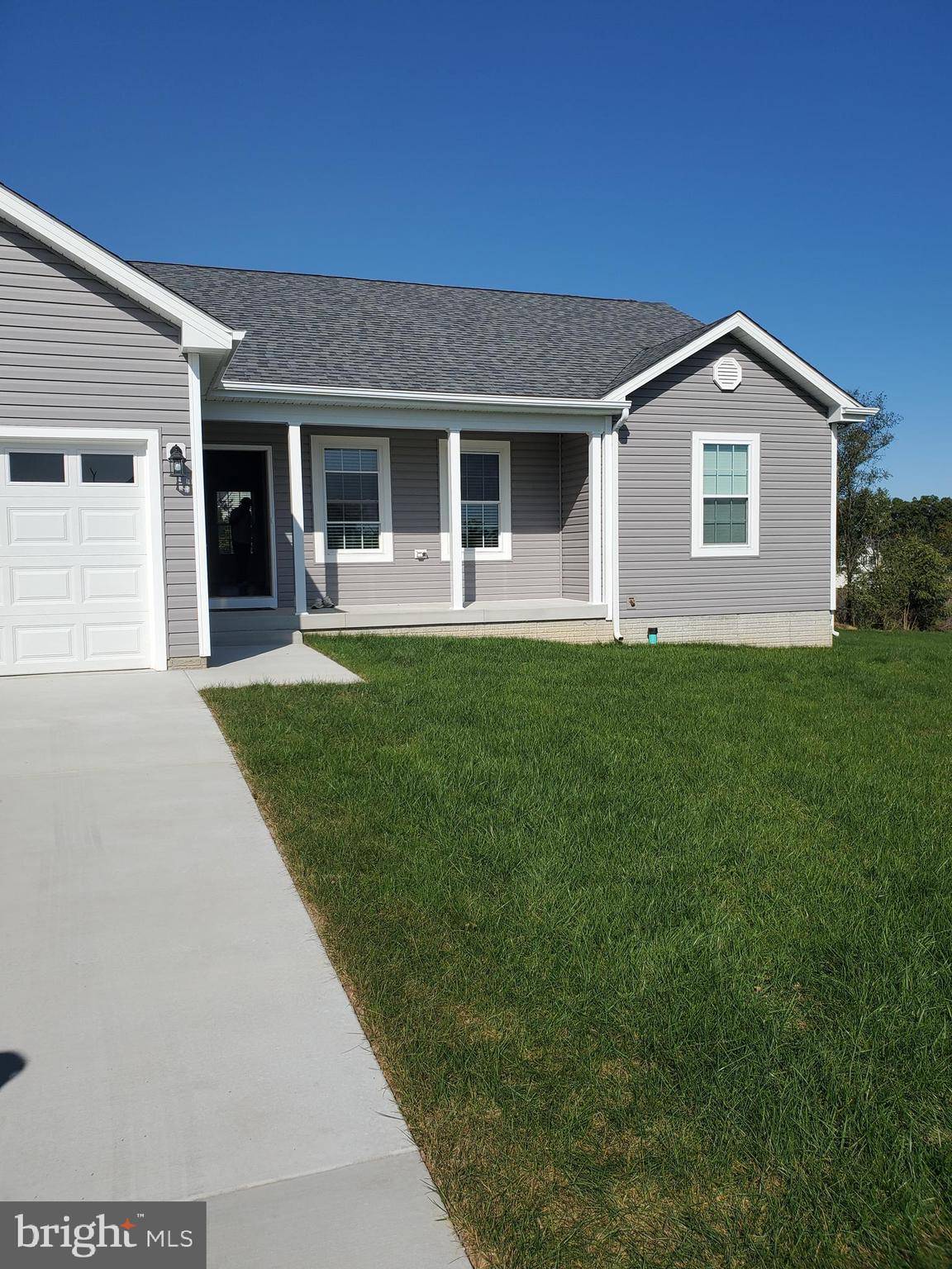 Martinsburg, WV 25401,209 JENSEN WAY E