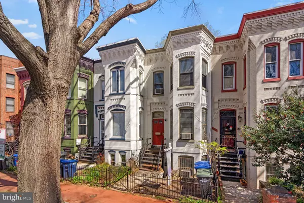 237 8TH ST NE, Washington, DC 20002