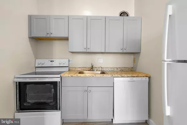 Washington, DC 20002,237 8TH ST NE