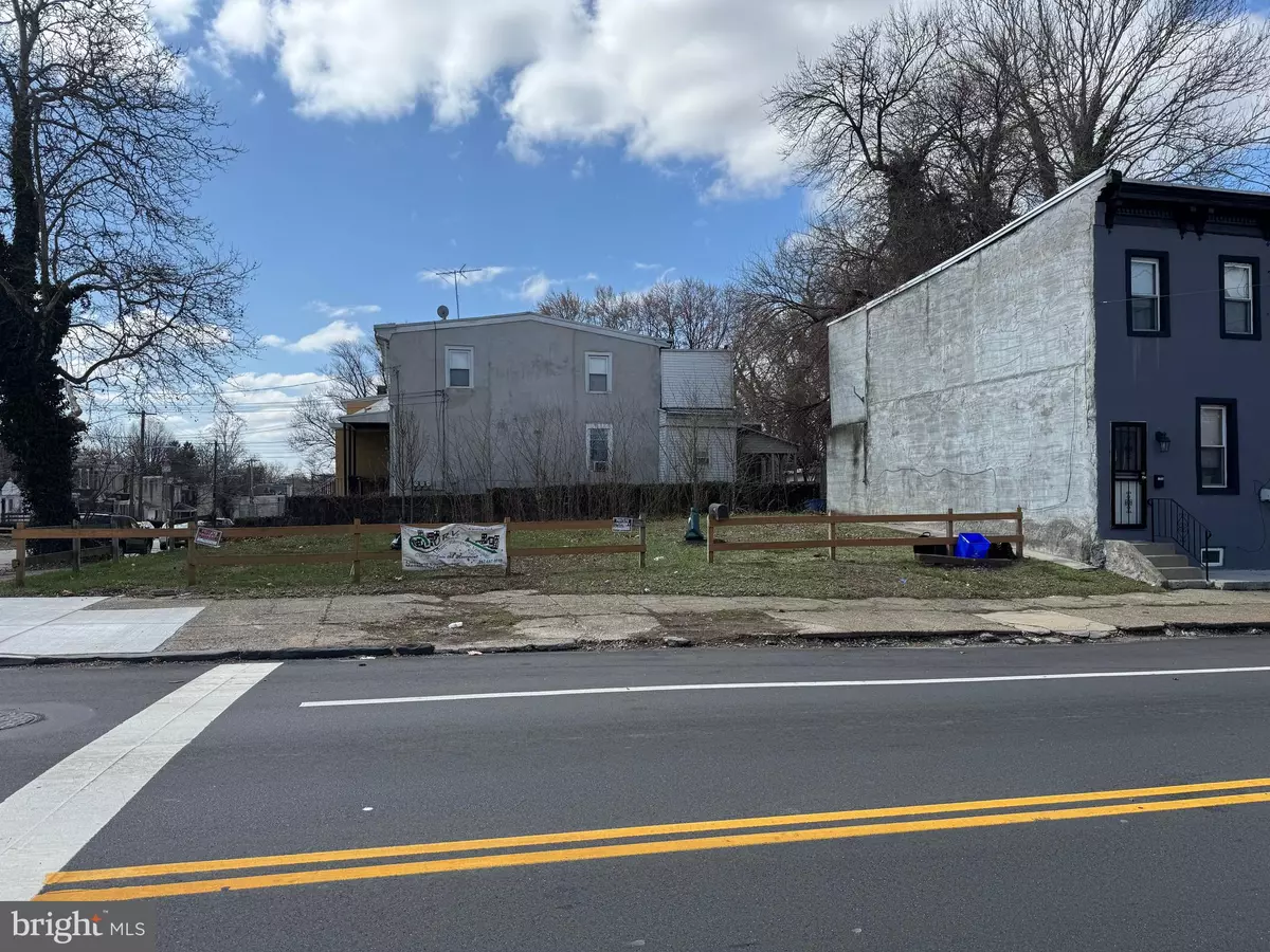 Philadelphia, PA 19142,2048 S 70TH ST