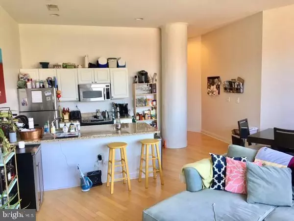 Philadelphia, PA 19106,315 ARCH ST #404