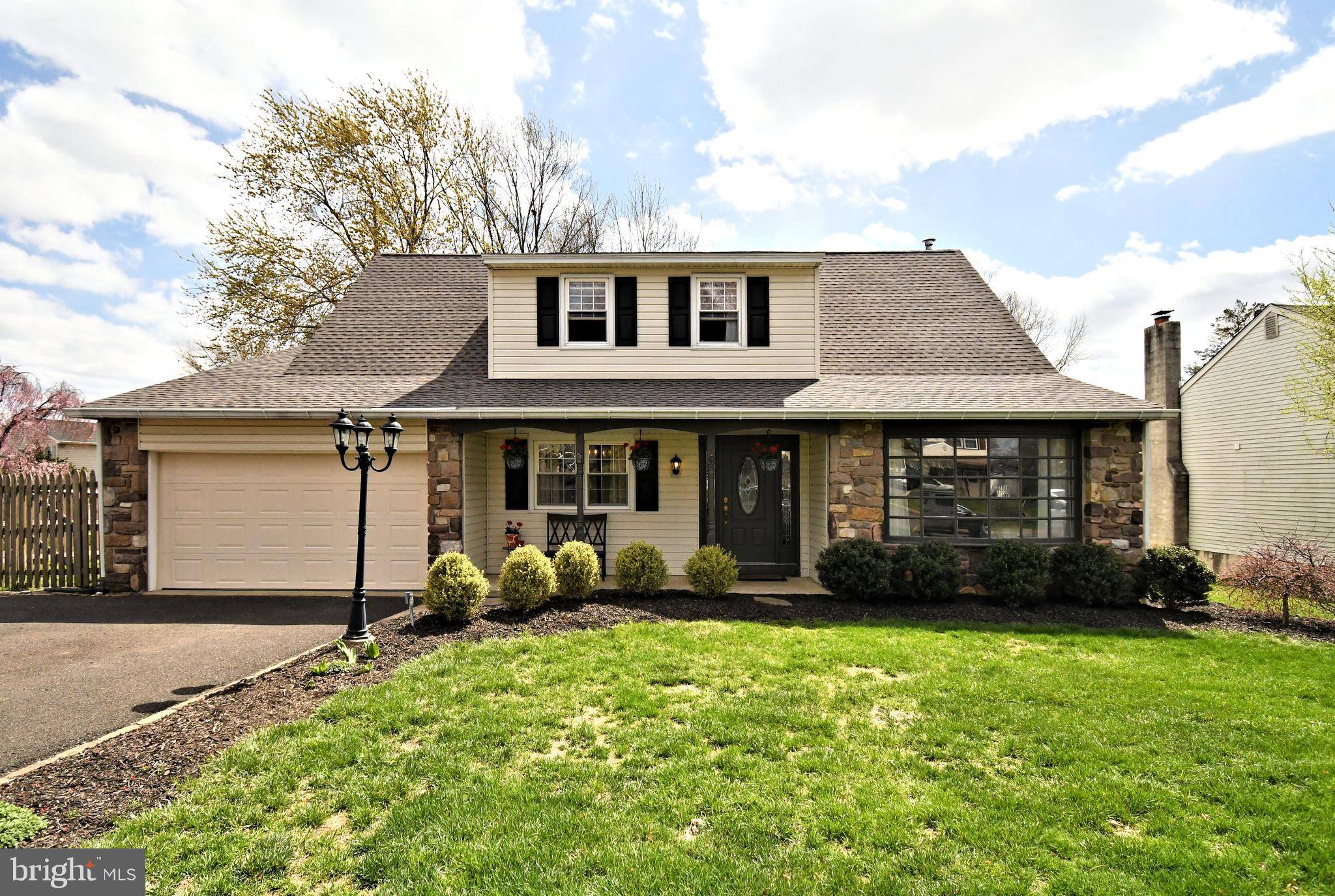 102 LONGVIEW DR, Southampton, PA 18966