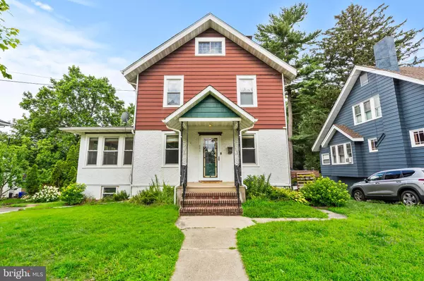 301 LAKEVIEW DR, Collingswood, NJ 08108