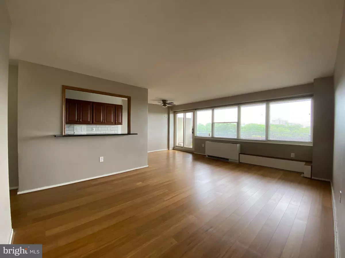 Cherry Hill, NJ 08034,807 BARCLAY TOWERS