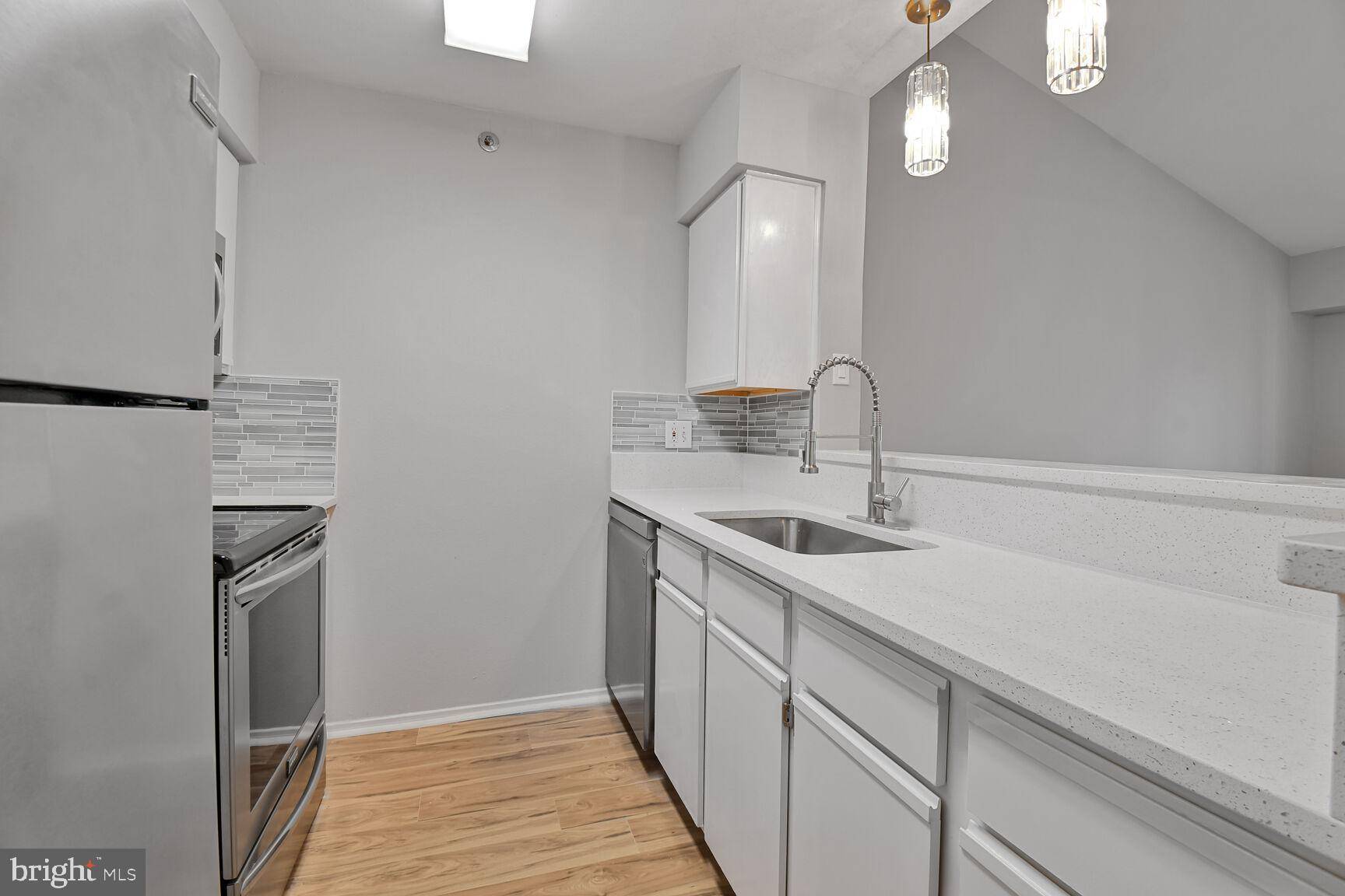 Alexandria, VA 22302,3307 WYNDHAM CIR #4163