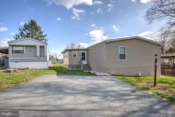 Ephrata, PA 17522,977 RETTEW MILL RD #65