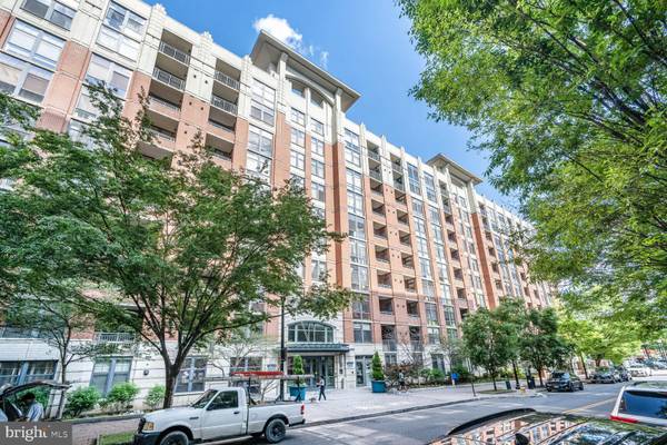 1021 N GARFIELD ST #831, Arlington, VA 22201