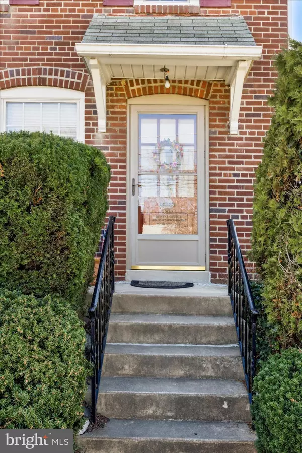 Holmes, PA 19043,363 HOLMES RD