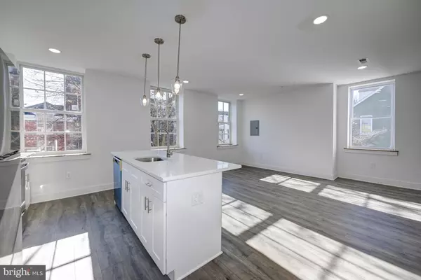 Burlington, NJ 08016,211 E UNION ST #3