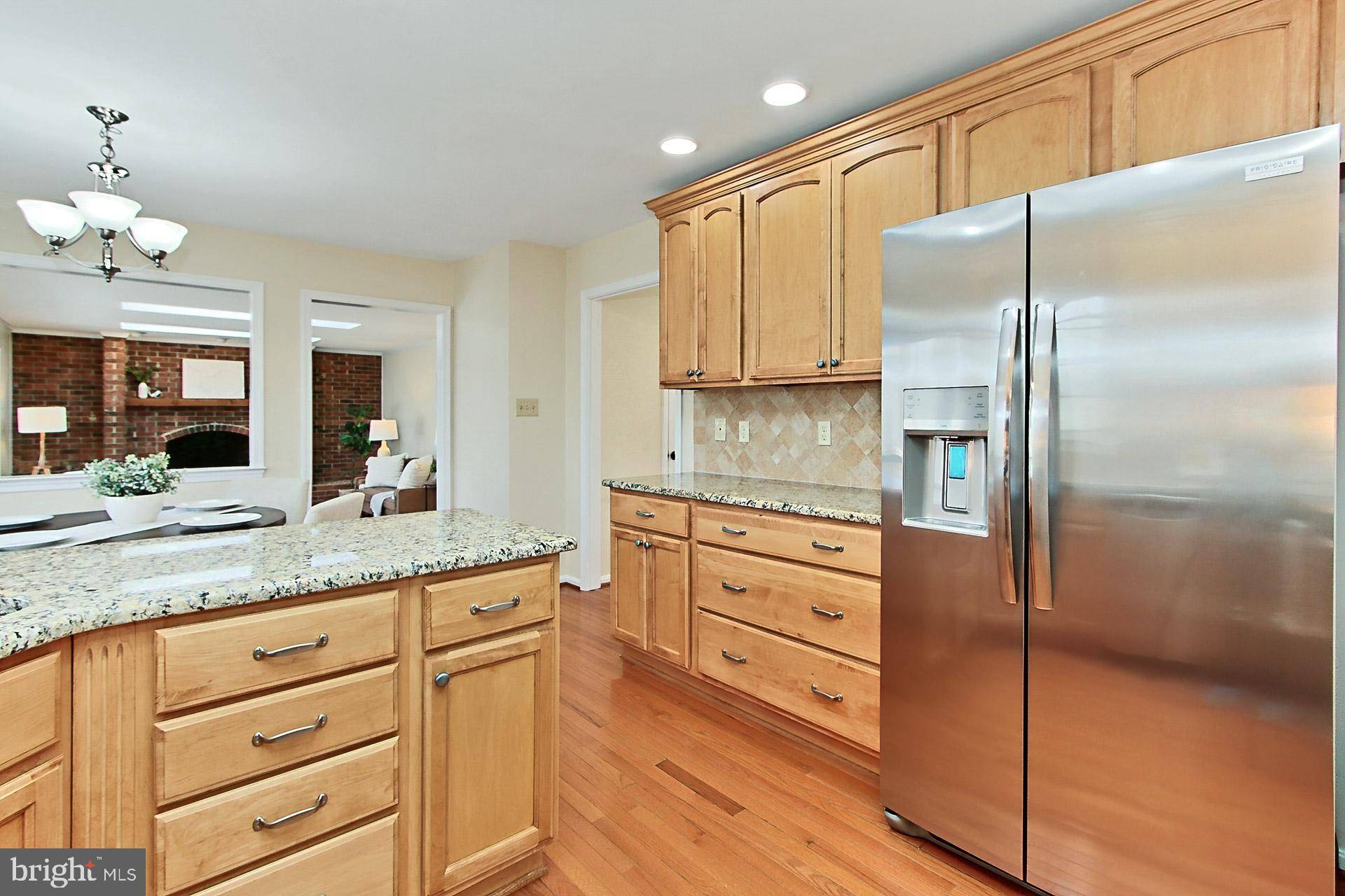Reston, VA 20191,10704 CROSS SCHOOL RD