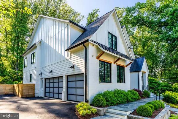 Mclean, VA 22101,1544 FOREST VILLA LN