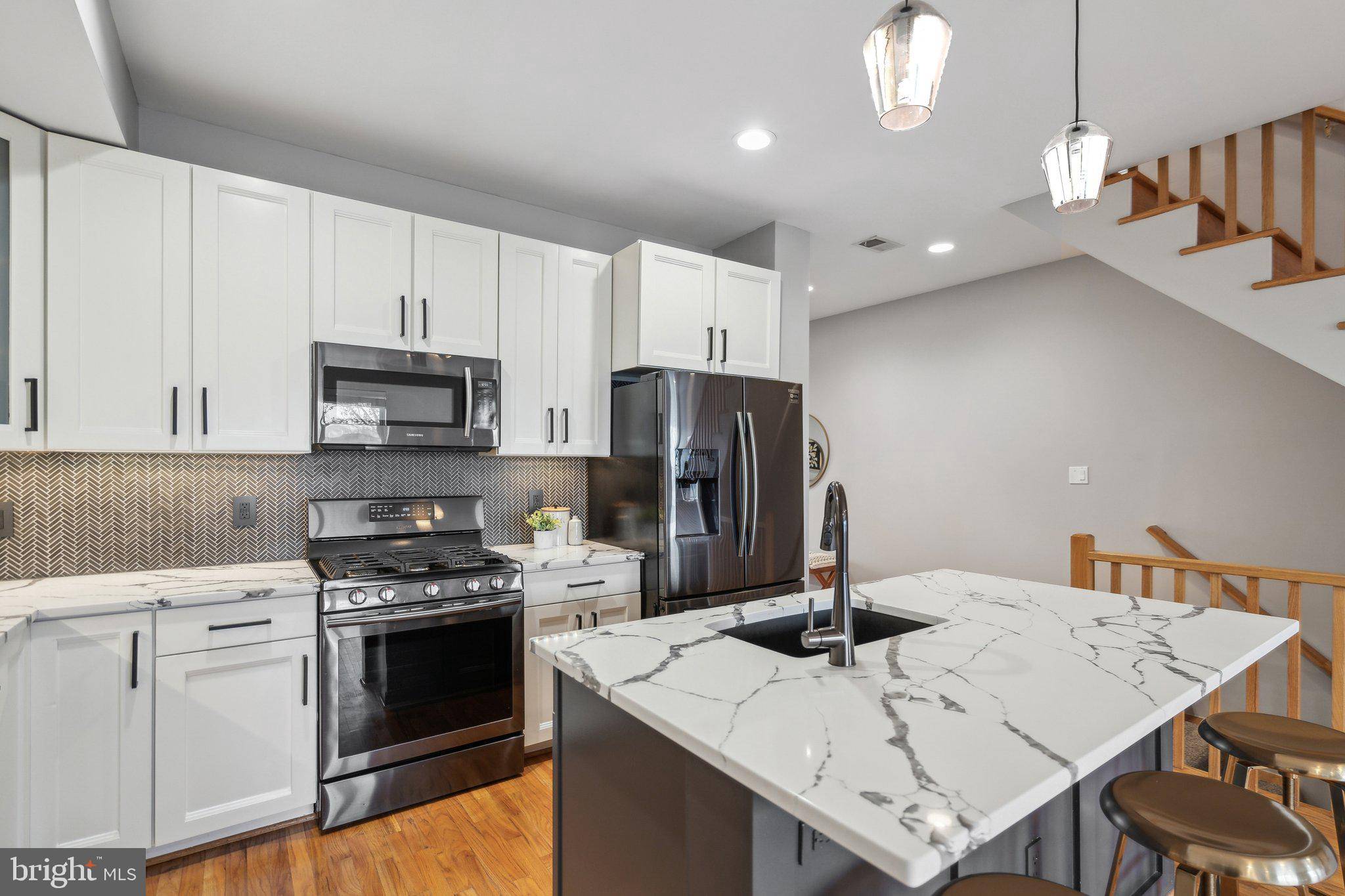 Washington, DC 20002,244 14TH PL NE #2