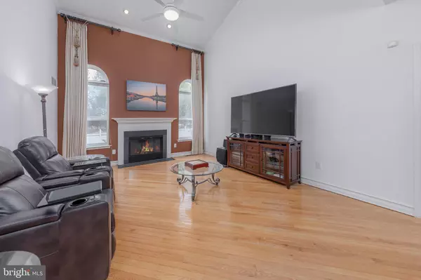 Williamstown, NJ 08094,316 PICKWICK DR