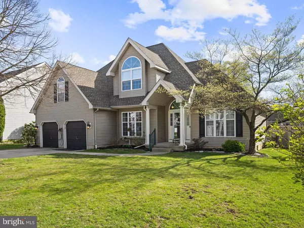 5 HEATHROW CT, Blackwood, NJ 08012